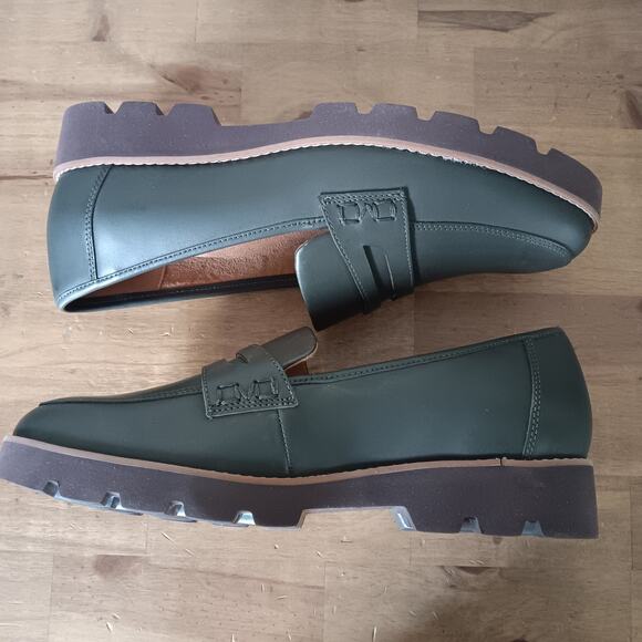 Vionic Cheryl II Dark Khaki Leather Loafer Shoe Women Size 9.5 W - Picture 6 of 10